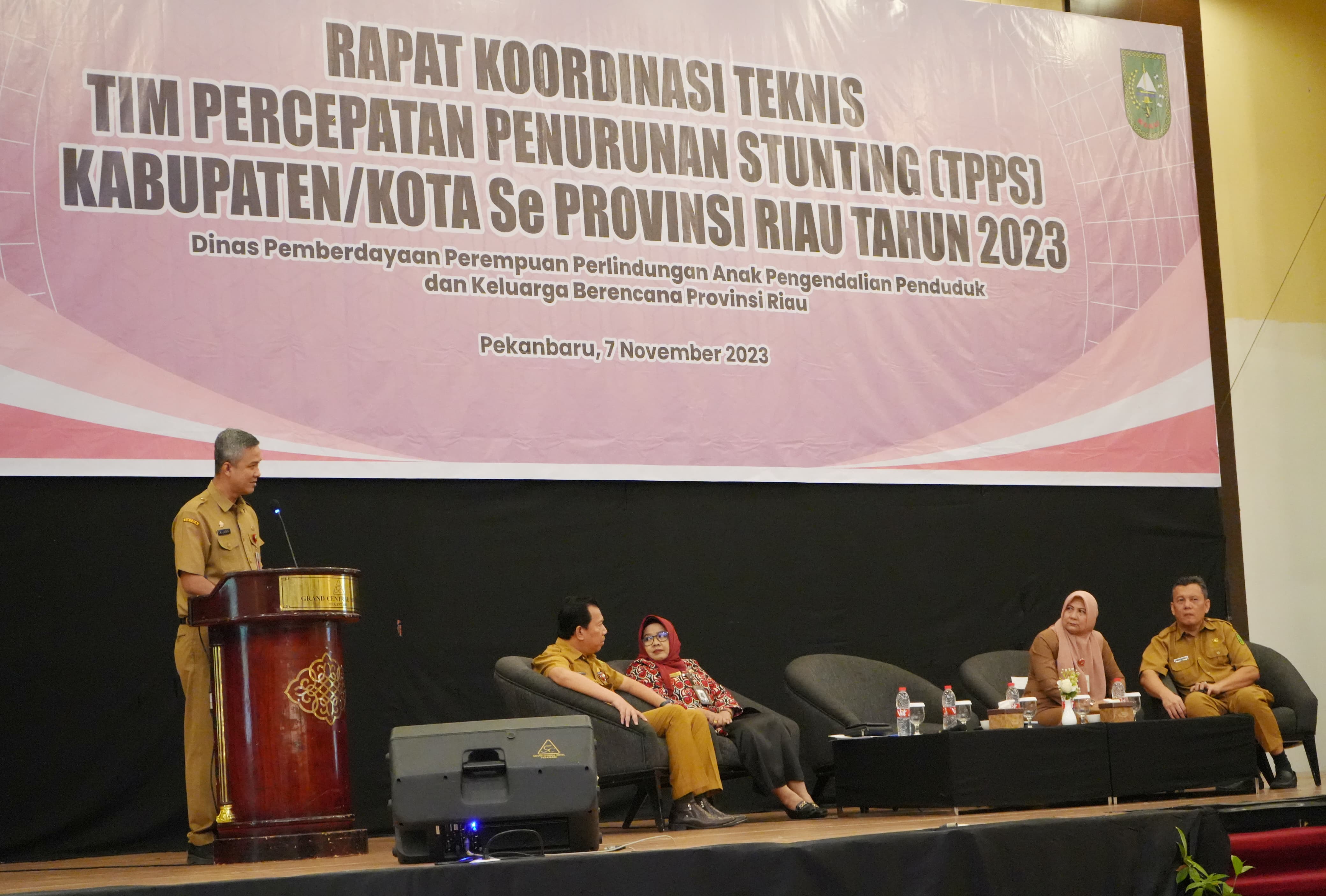 Wabup Inhil H.Syamsuddin Uti Ikuti Peluncuran SIPETI KERIS saat Menghadiri Rakoornis TPPS Provinsi Riau TH 2023