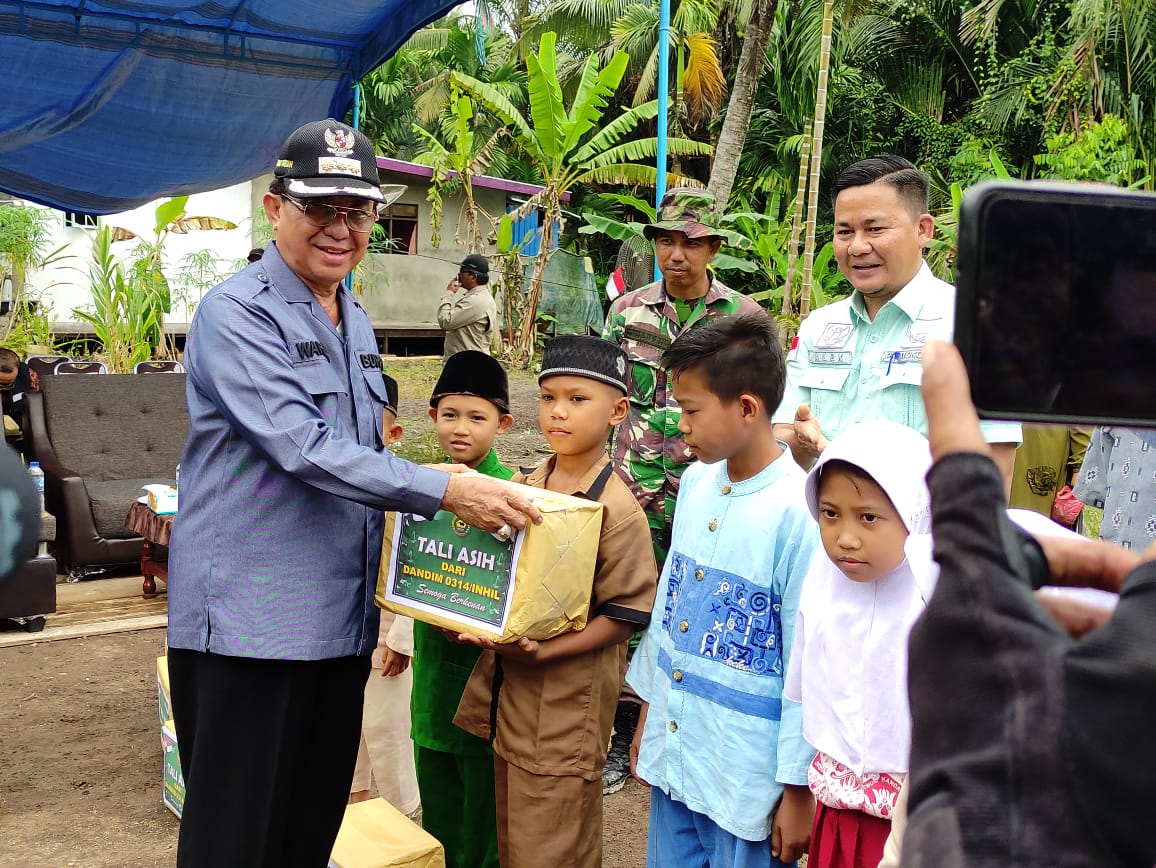 Bupati Inhil Tinjau Pelaksanaan TMMD Imbangan Kodim di GAS