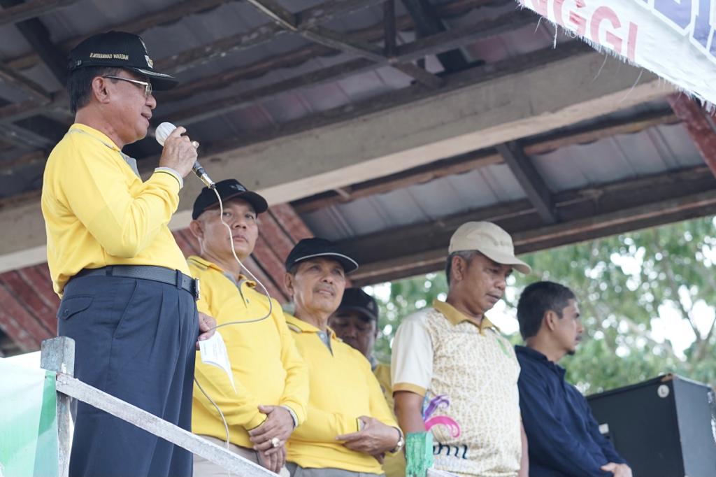 Bupati Inhil HM WARDAN Janjikan Bantuan 200 Juta Untuk Peningkatan Lapangan Sepakbola Pangeran Tengku Sulung
