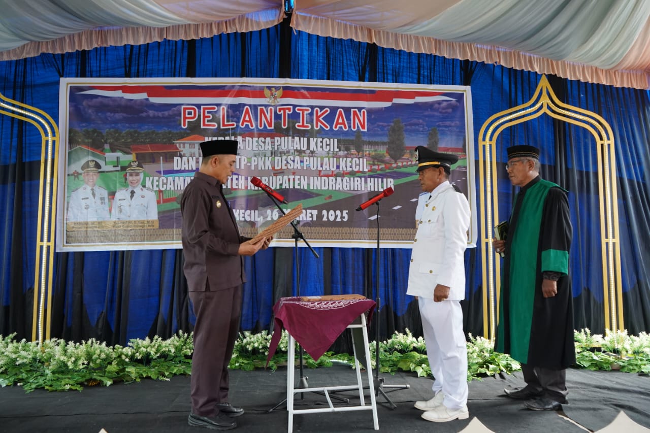 Bupati Inhil Lantik Kades Pulau Kecil
